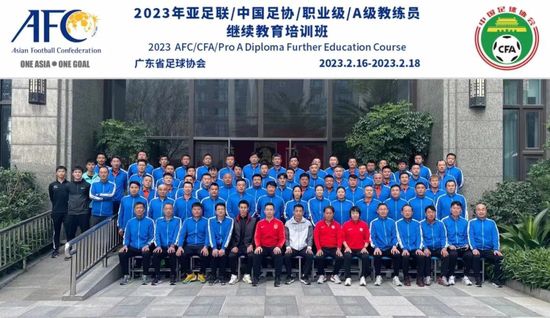 电影讲述了在时代的变迁之下，人与人之间情感的碰撞与交融